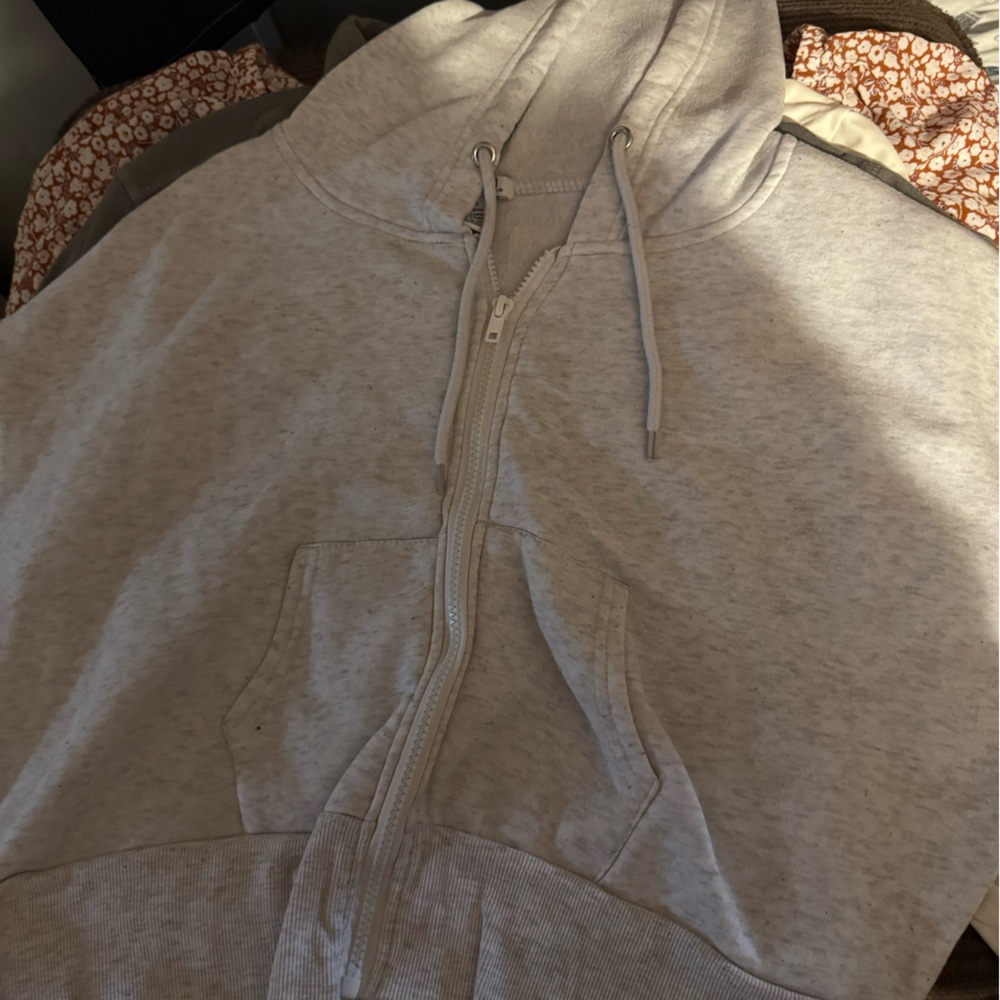 Rue21 Light Gray Zip-Up Hoodie